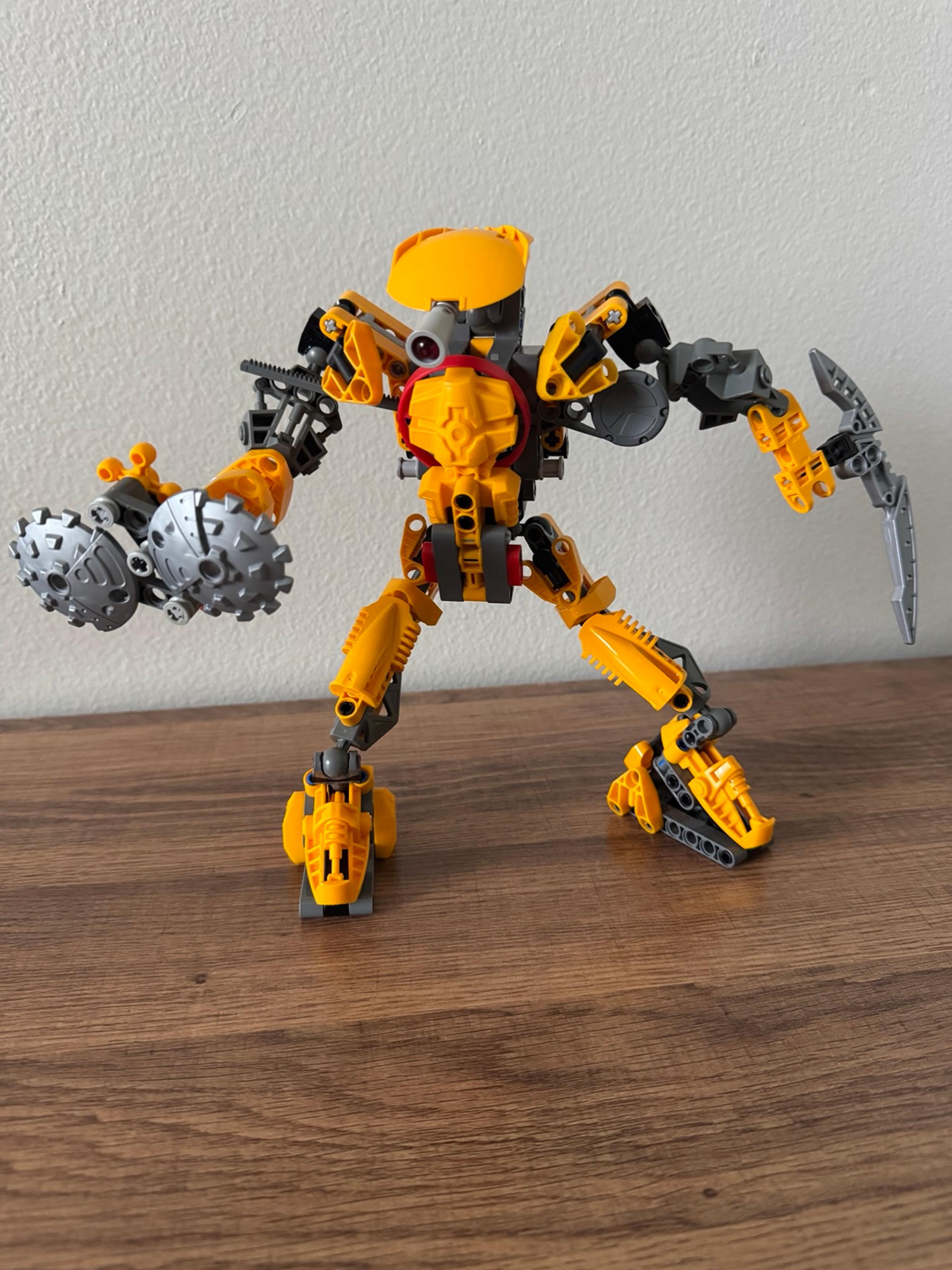 LEGO Bionicle Titan 8775 Keetongu - Rare! Figure only