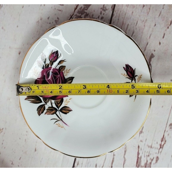 Hamilton Made In England Fine Bone China Red Rose Tea Cup And Saucer Gold Trim - detail