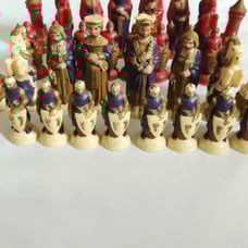 VINTAGE RENAISSANCE 1950S CHESS PIECES