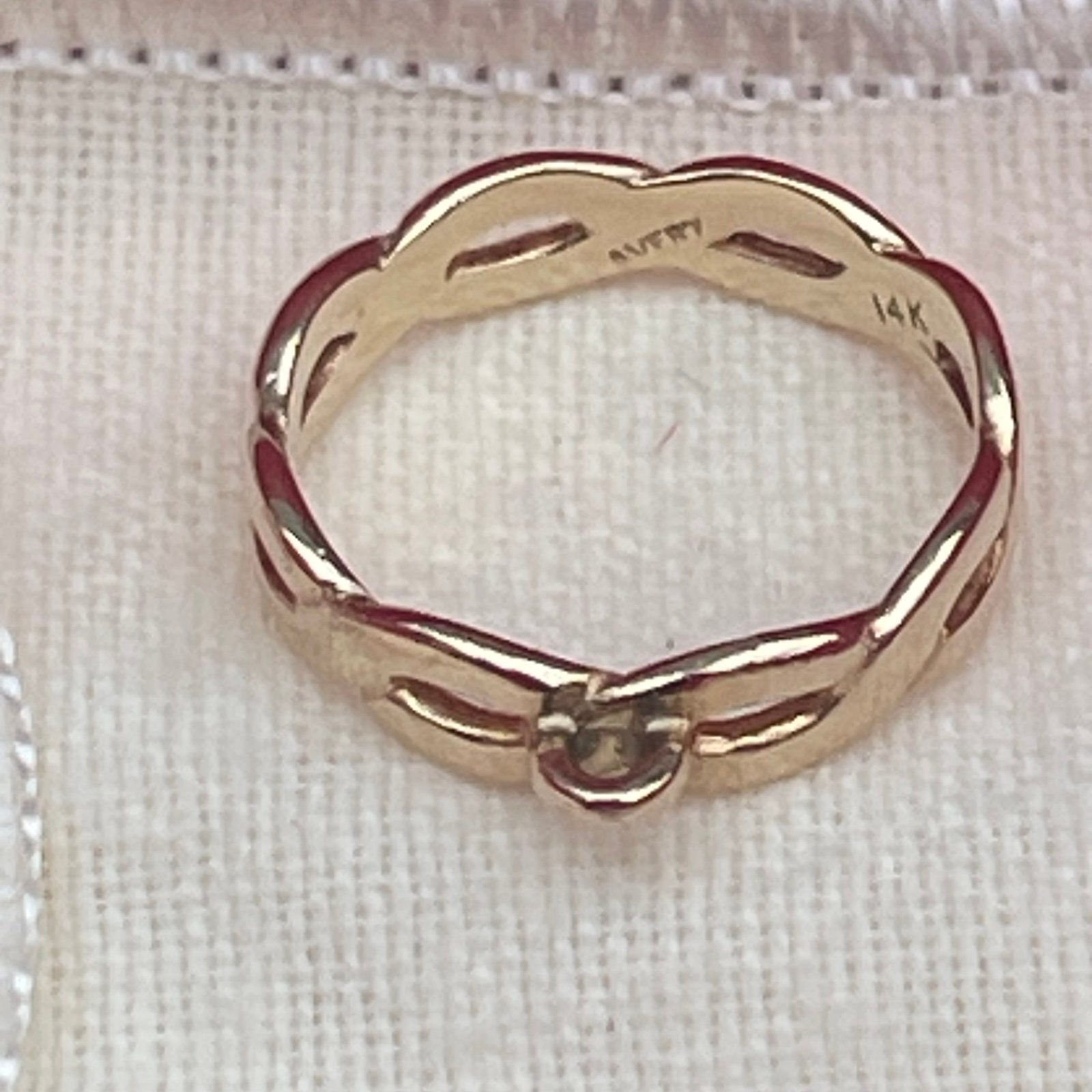 James Avery 14k Gold twisted wire dangle ring/Size 5