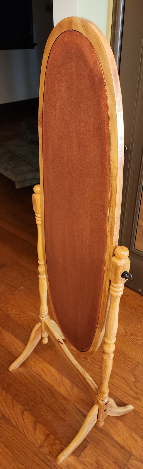 Swivel mirror