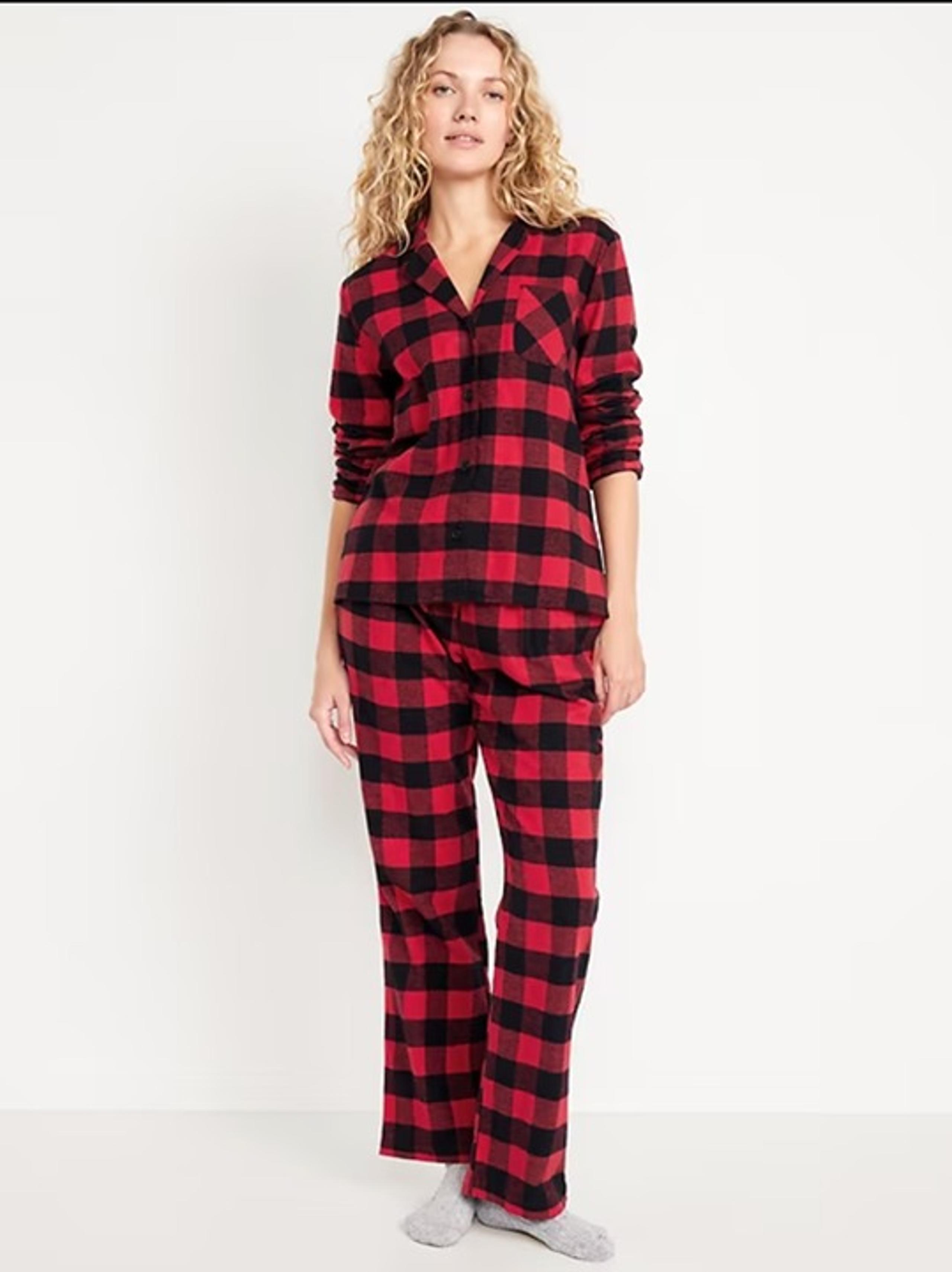 Old Navy Red Flannel Pajama Set for Women Size Medium