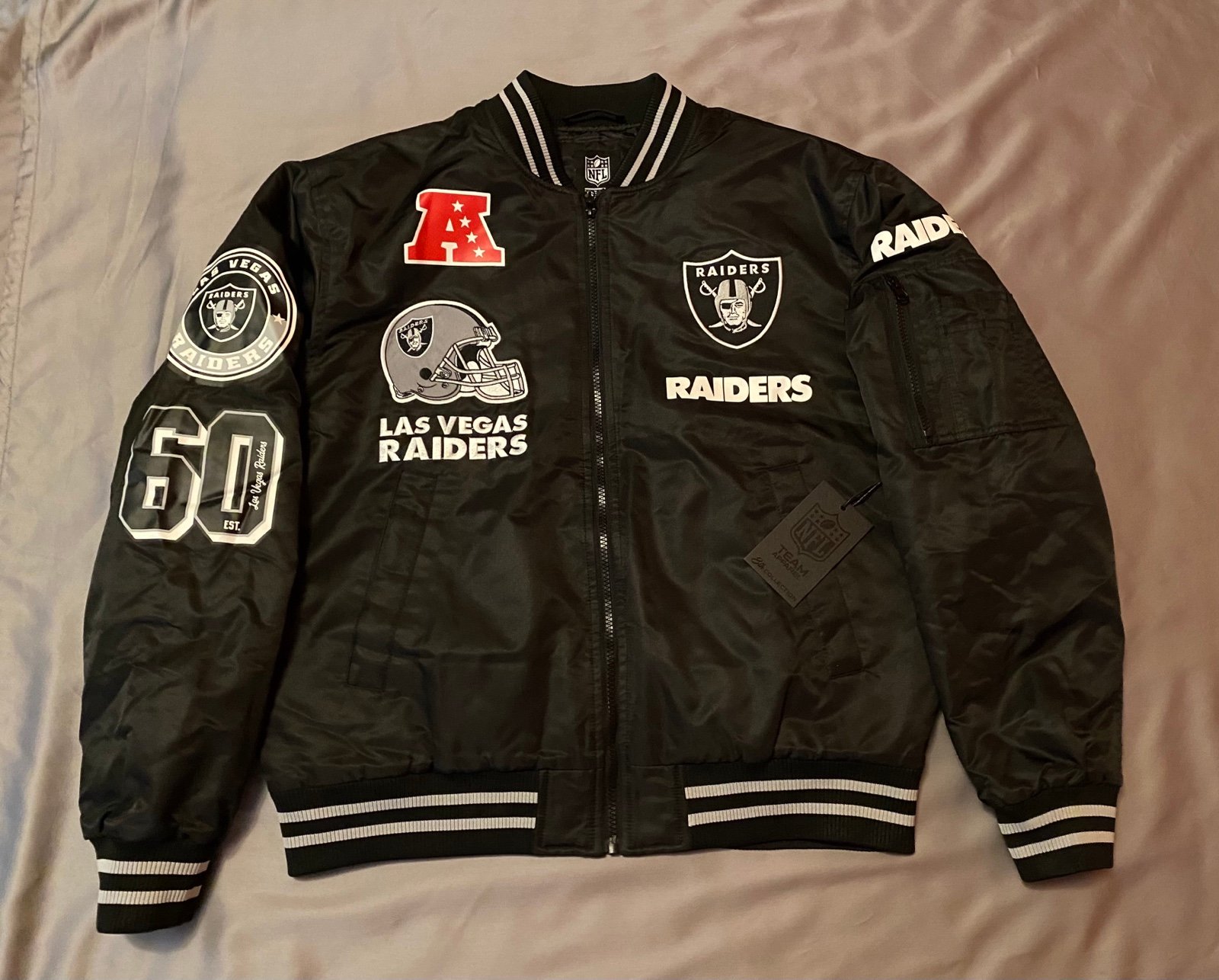 New NFL Las Vegas Raiders Varsity Bomber Jacket Coat, M