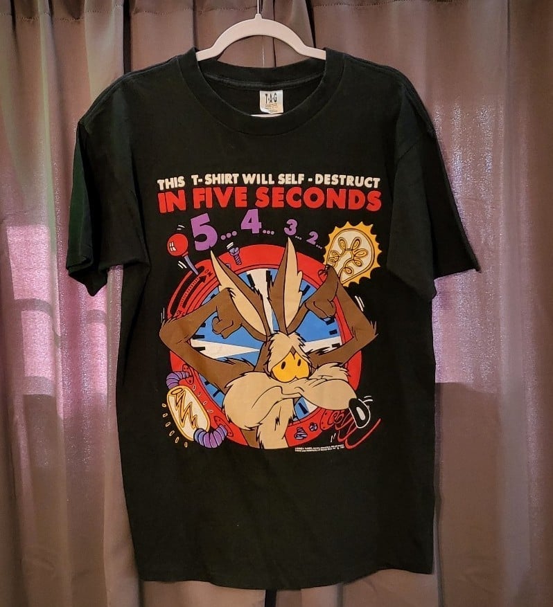 Wile E Coyote Looney tunes Vintage T.A.G. t-shirt sz lg adult