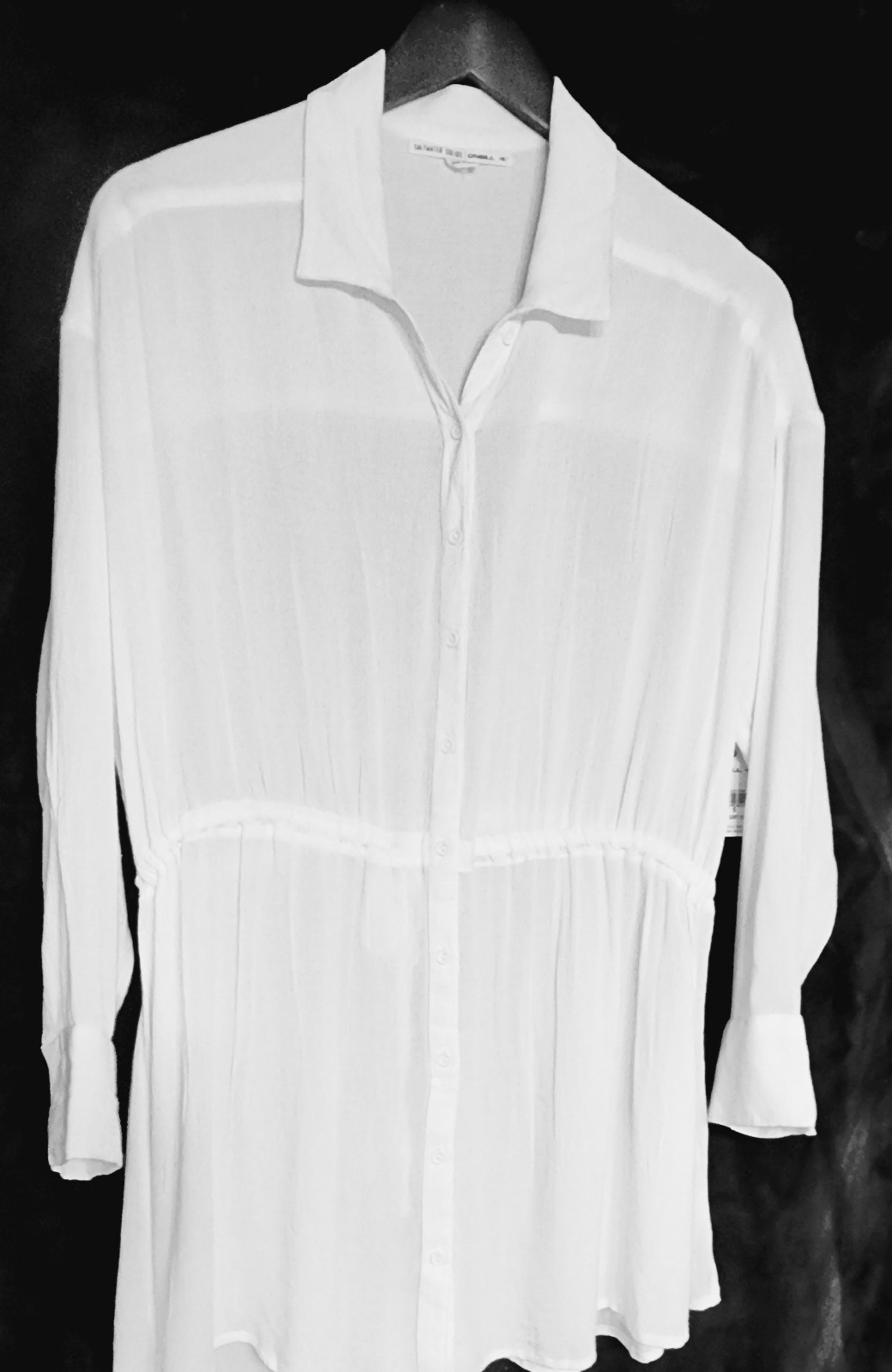 NWT O'Neill Surf Beach Coverup Swimsuit women's small White. Long sleeve