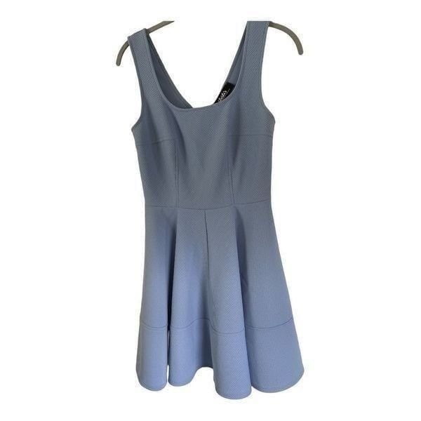 Womens LuLus periwinkle blue sleeveless skater dress - M