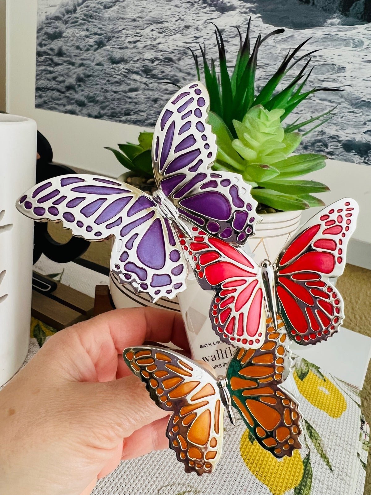 Bath and body works wallflower Butterfly plug in