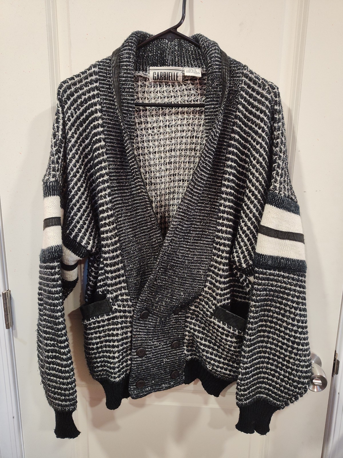 Men's Vintage Gabrielle Boxy Cardigan Sweater Black White Small
