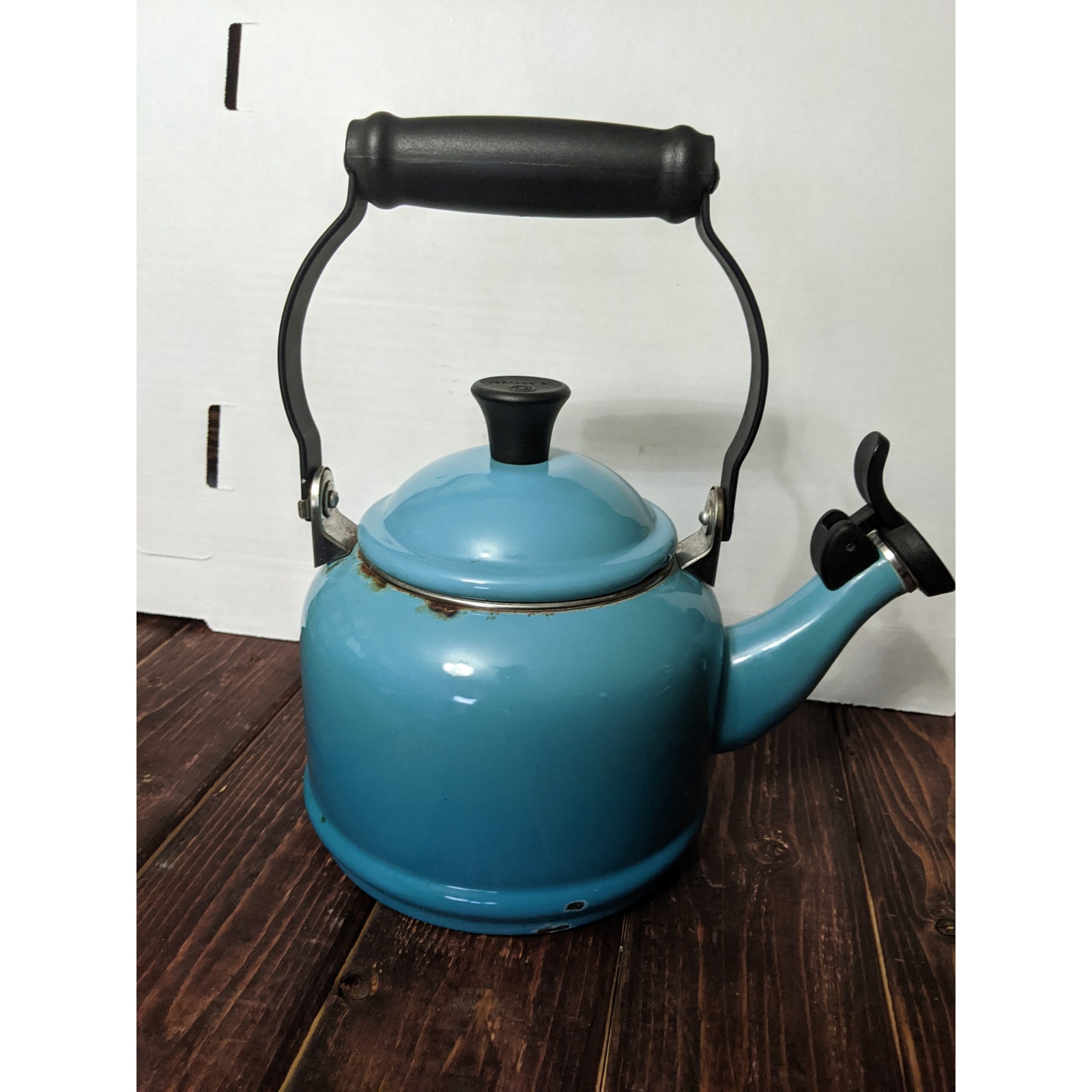 Le Creuset teapot enamel on steel 1.25qt Caribbean blue ombre