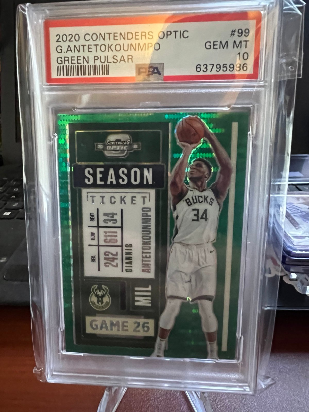 2020 Contenders Optic Giannis Antetokounmpo
