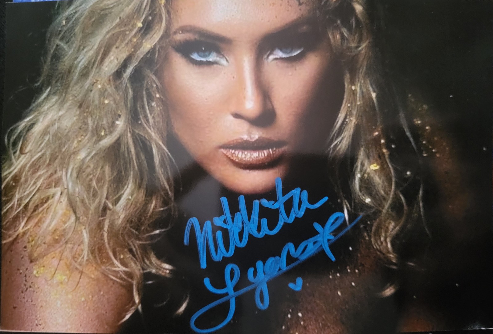 NIKITA LYONS AUTOGRAPHED COLOR PHOTO!!! - HOT!!!