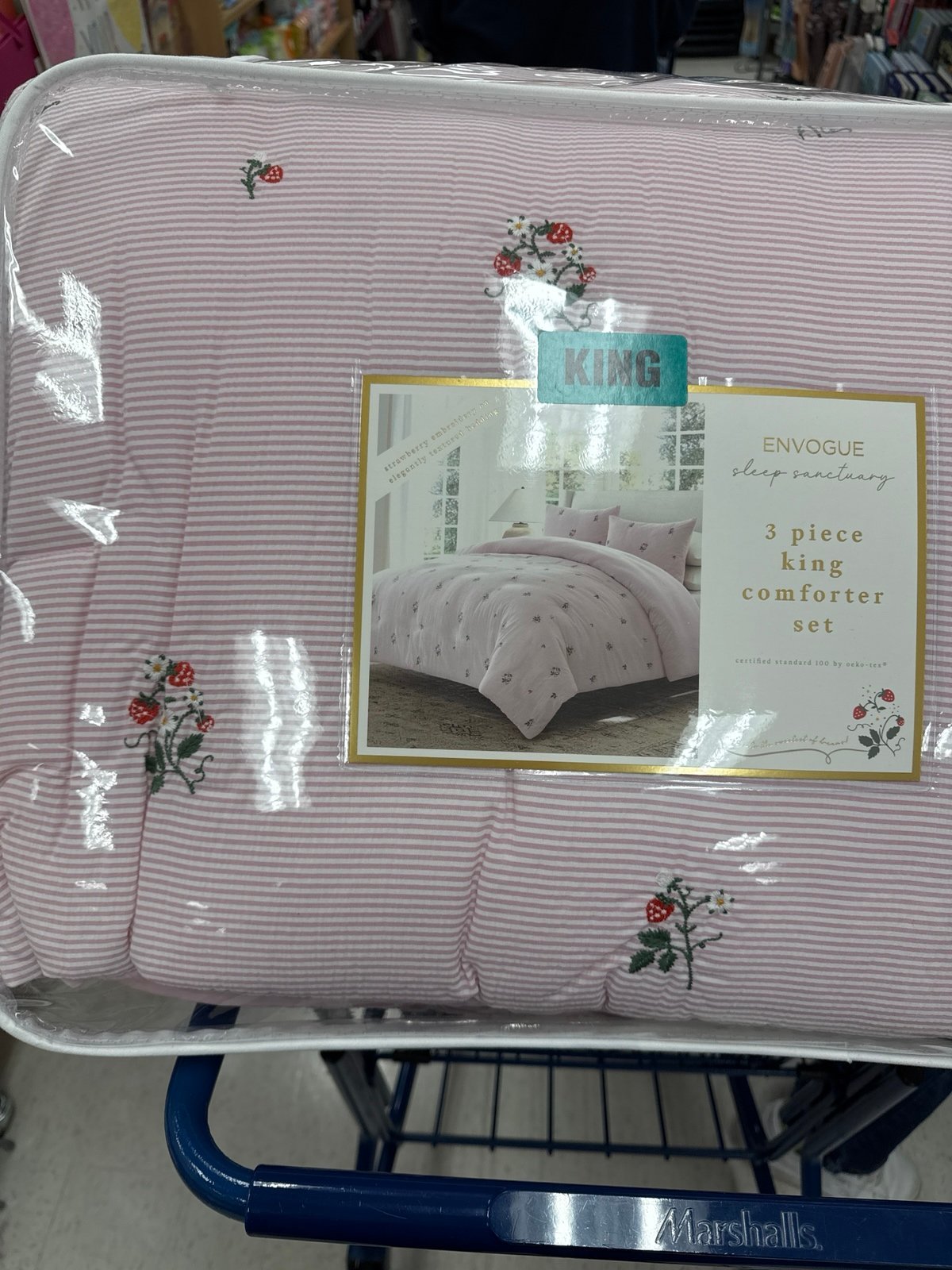Envogue king size strawberry comforter