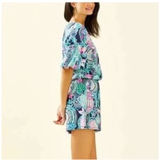 Lilly Pulitzer women’s Britton romper size S looking sharp w pockets