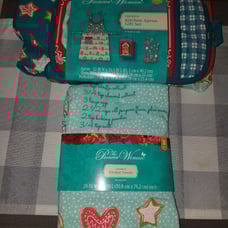 New Pioneer Woman Kitchen Apron Gift Set Plus 2 Kitchen Towels Set