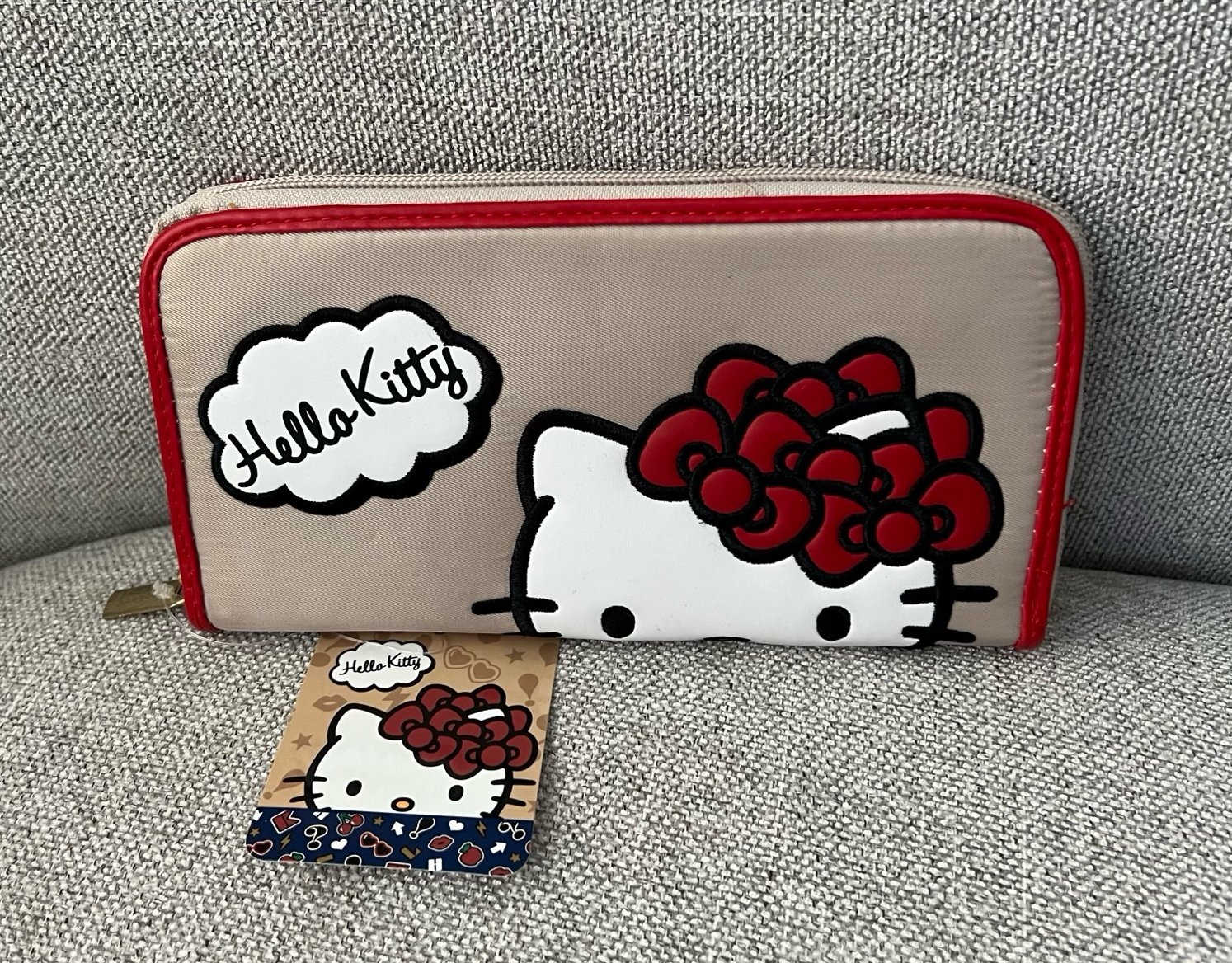 Hello Kitty Red Ribbon Long Wallet NWT