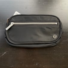 Lululemon Wunderlust Belt Bag 1.8L “Black” NWT