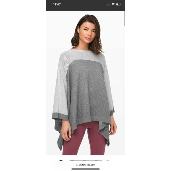 Lululemon It all lines up poncho