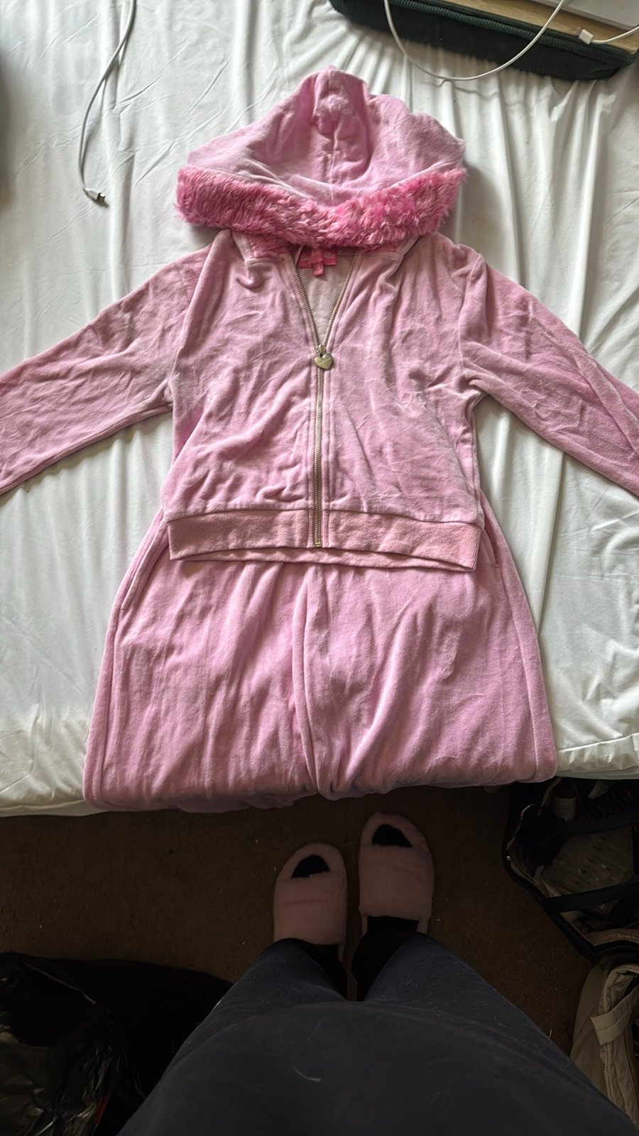 cute pink dolls kill tracksuit with fuzzy hoodie and sleeves<3