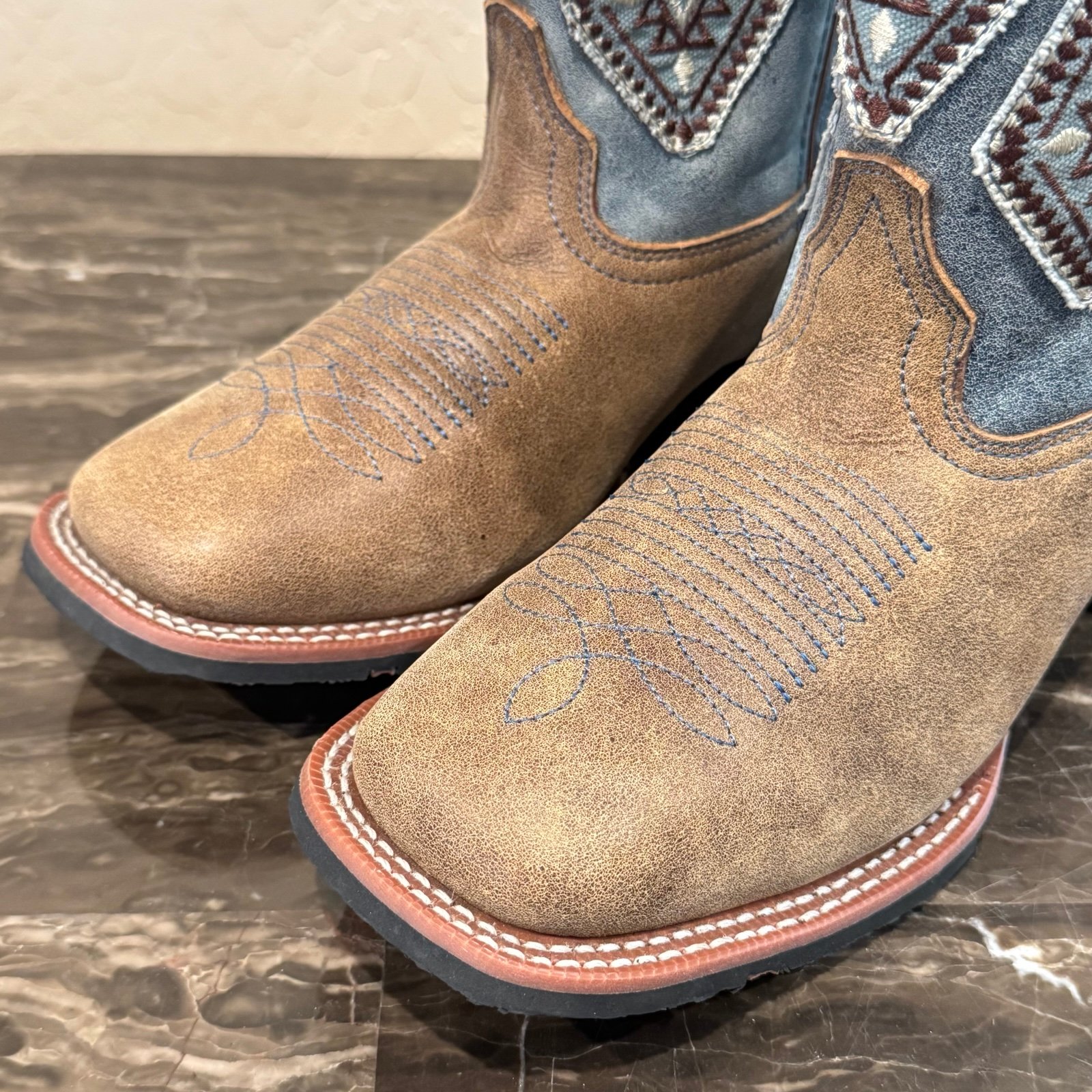 【Laredo】Santa Fe ウエスタンブーツ!!ベストセラー!! Amazon.com | Laredo Santa Fe Tan/Blue Denim 9 B (M) | Mid-Calf