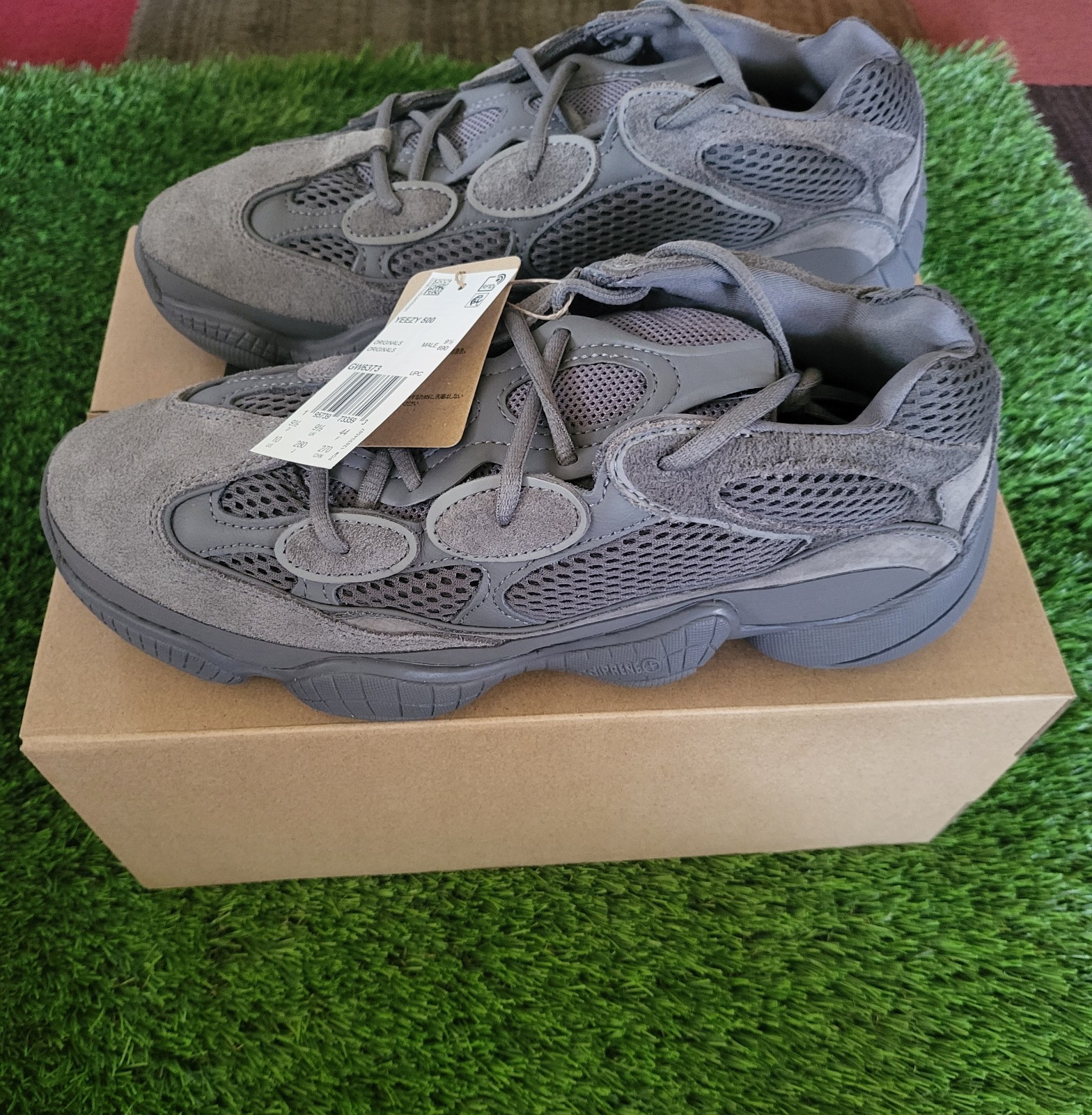Yeezy 500 granite