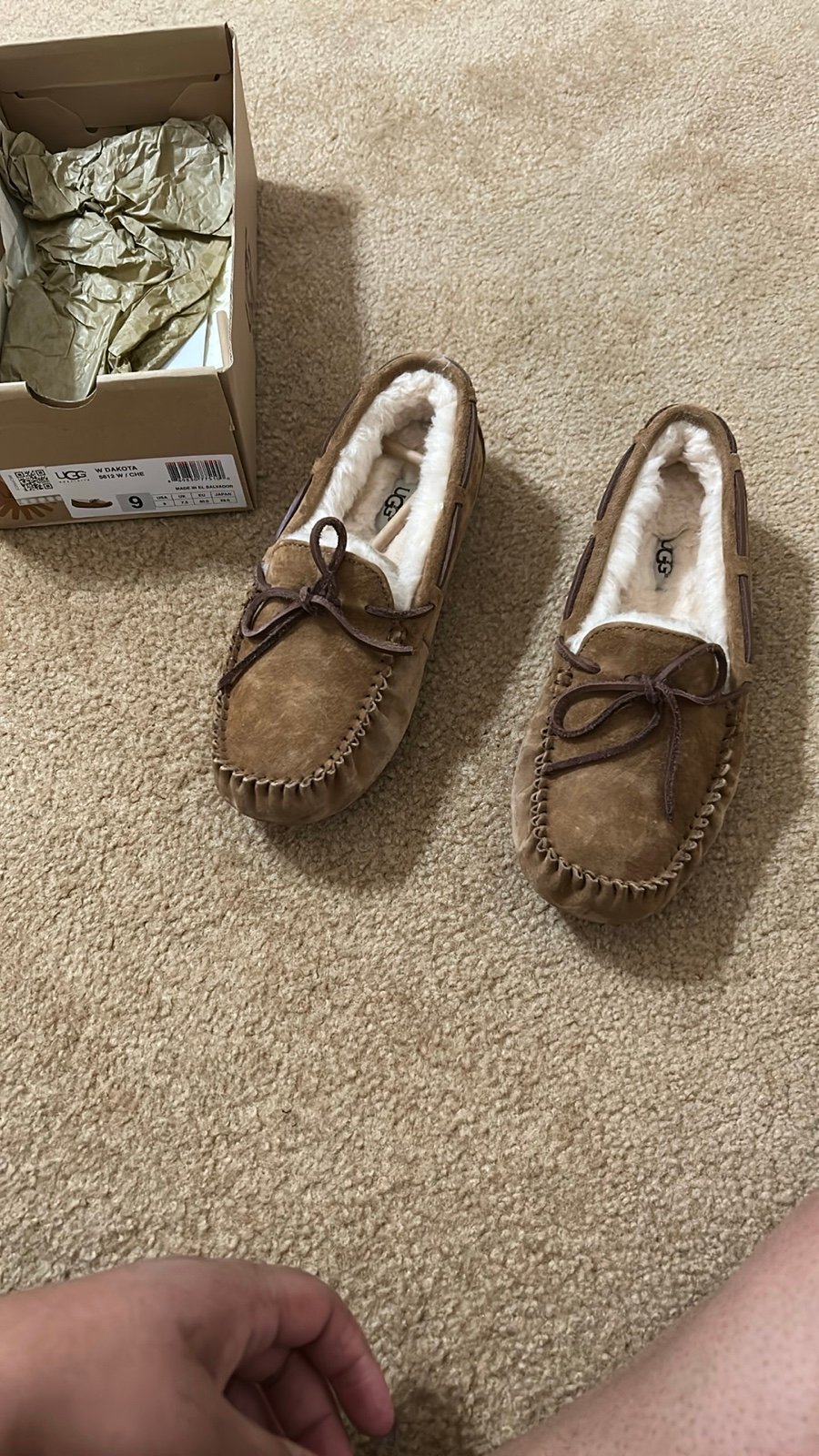 UGG WOMENS DAKOTA