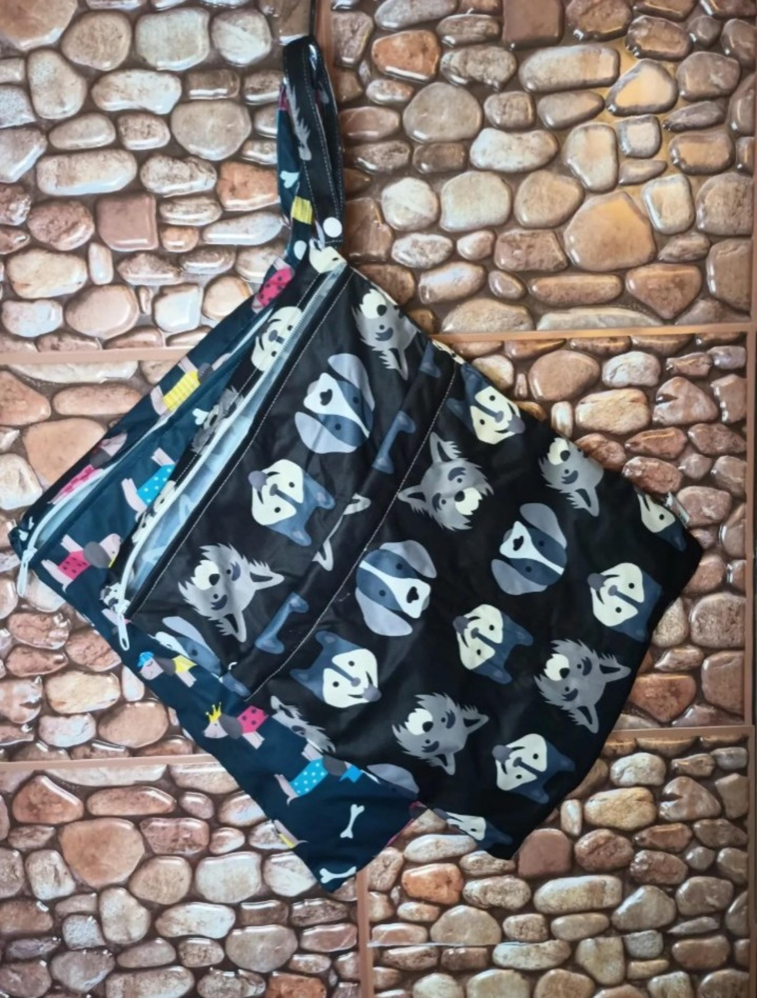 Alvababy 2 pieces cloth diaper wet dry bags - waterproof and zippered - new