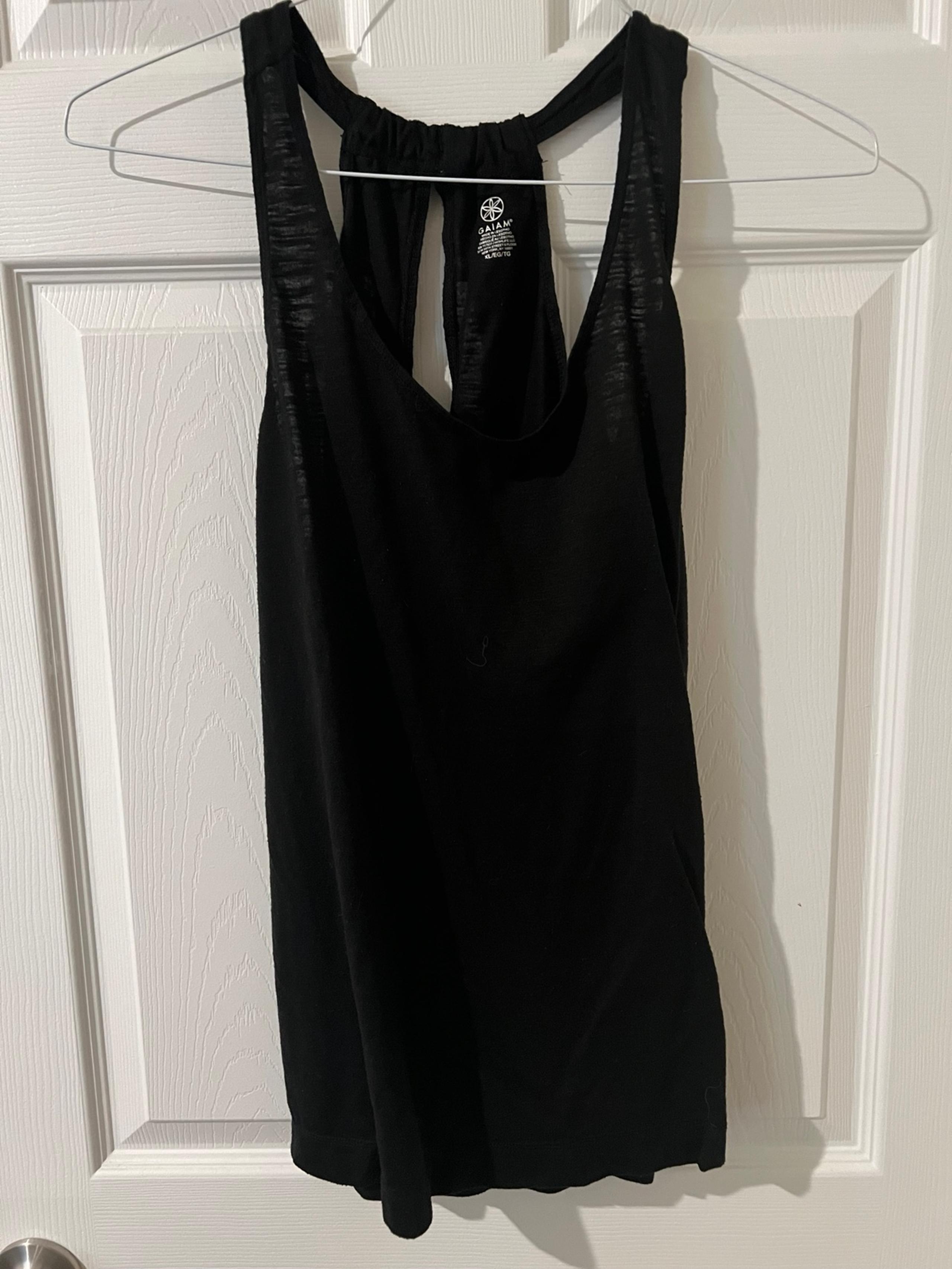 Women’s Black Gaiam work out tank