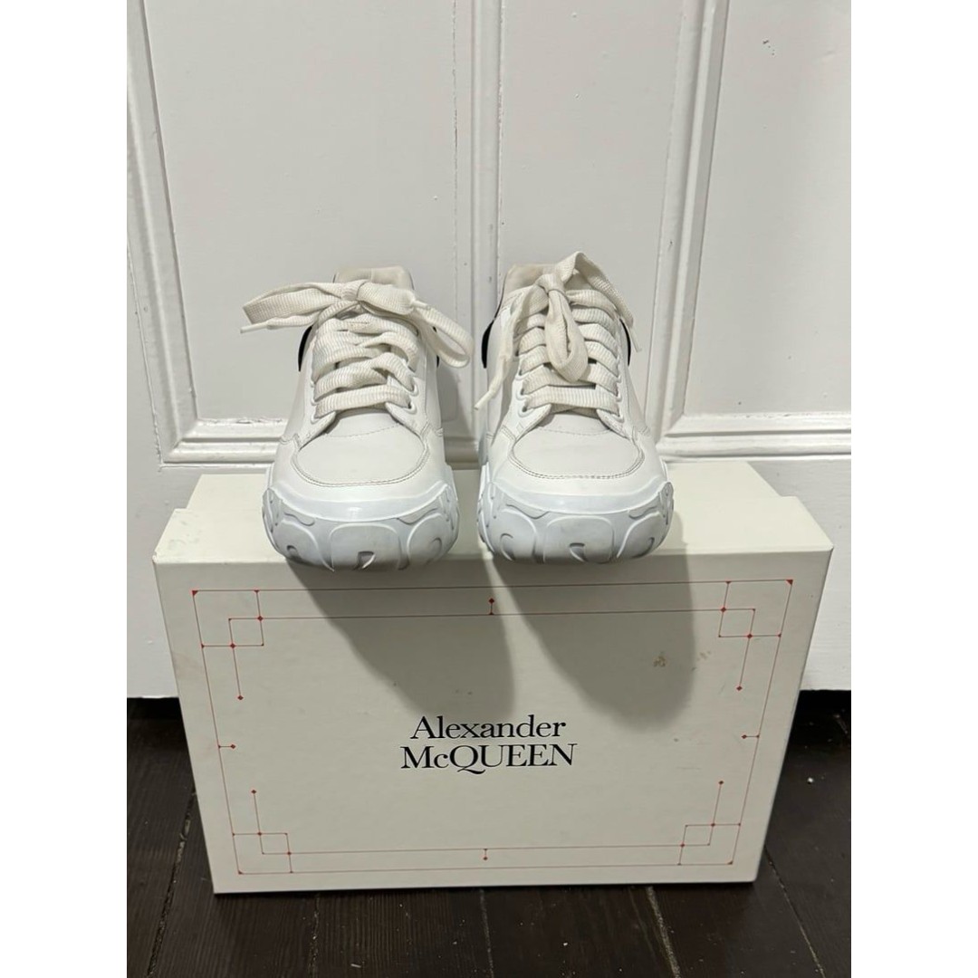 Alexander Mcqueen Court Larry Leather Low-Top Sneakers Women’s Sz US 7.5/EU 37.5