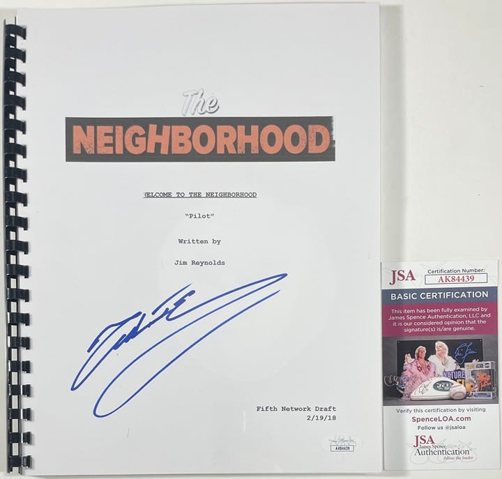Cedric The Entertainer Signed The Neighborhood Complete Movie Script JSA COA