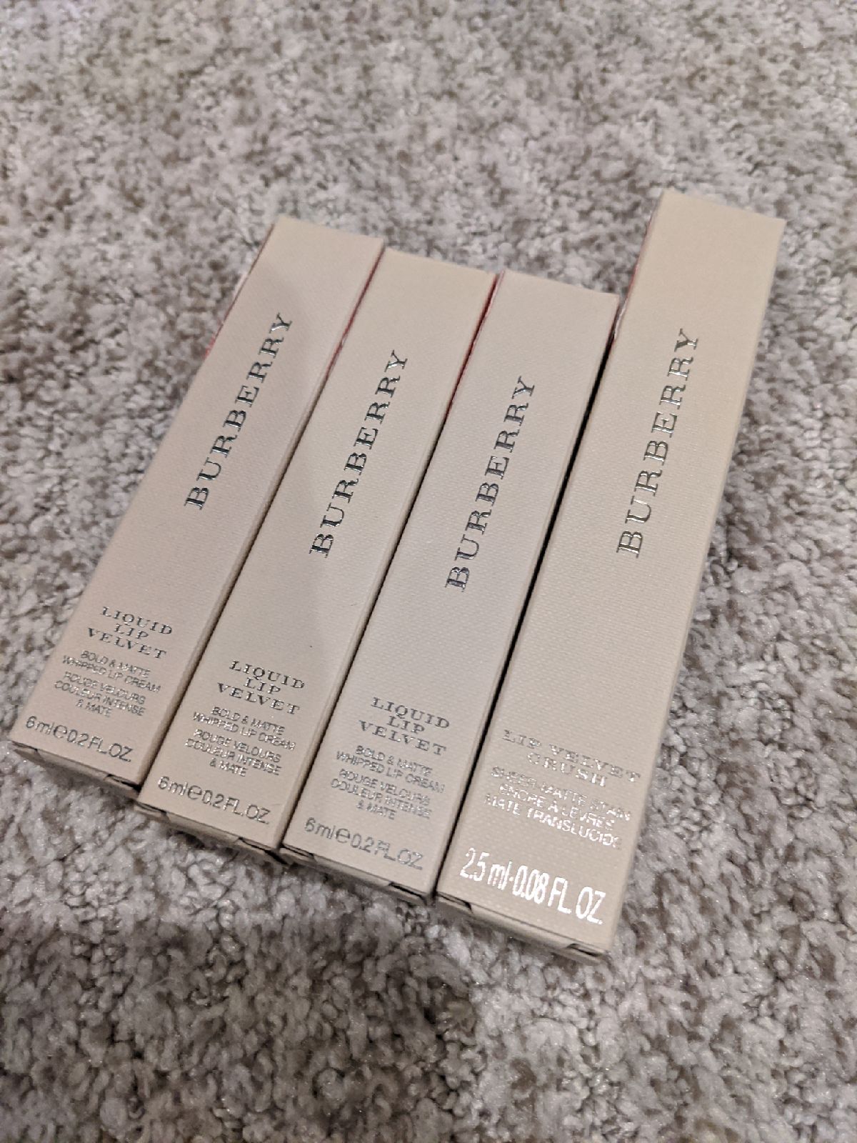 Burberry lip velvet crush and liquid lip velvet bundle