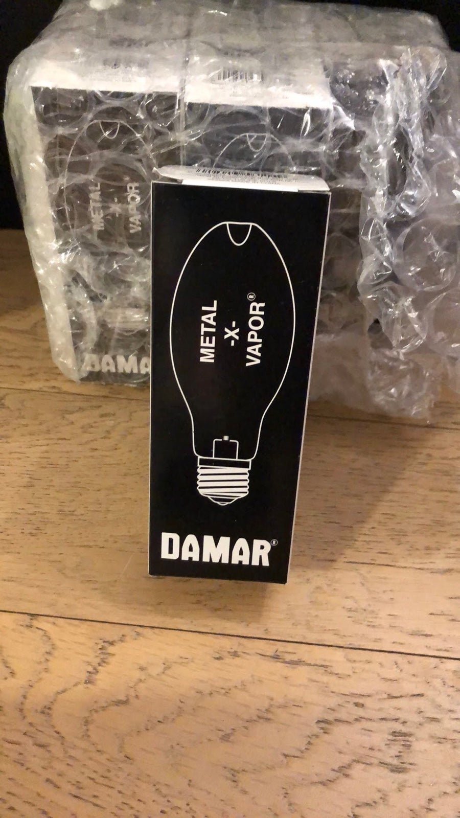 Damar Metal x Vapor bulbs set of 6