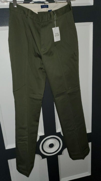 VINTAGE J. CREW KHAKI GREEN UNIFORM CHINO. SIZE 8. NEVER WORN.