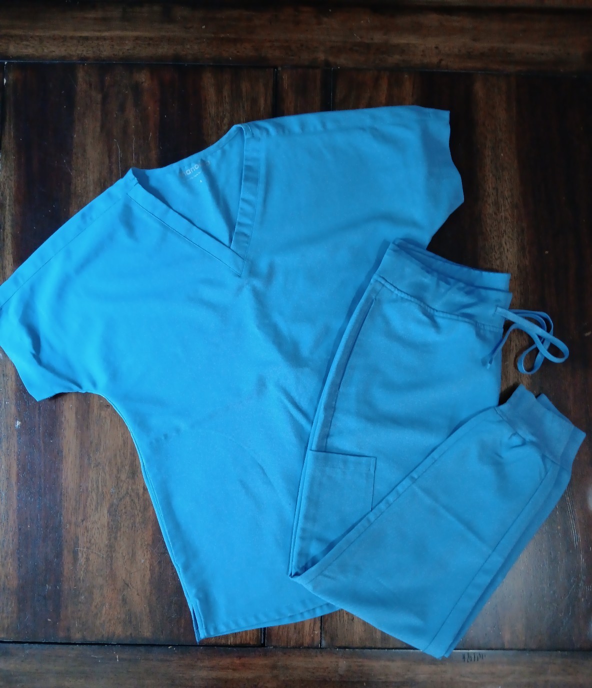 MANDALA Joggers Scrub Set