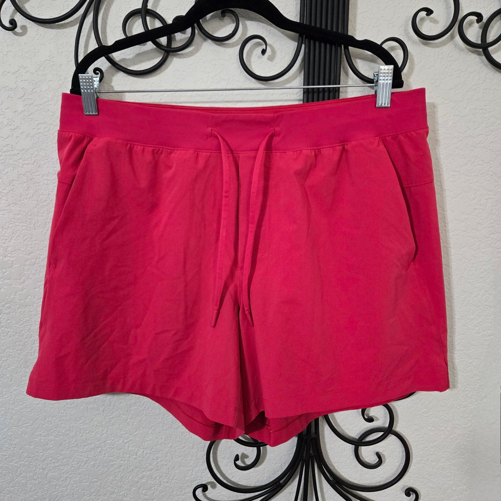 LULULEMON Zeroed In Shorts | XL