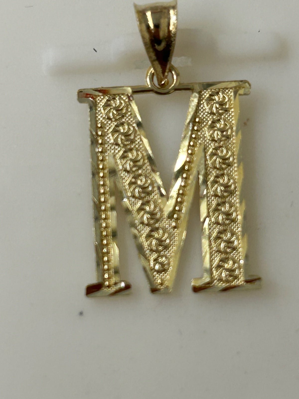 10k yellow gold pendant