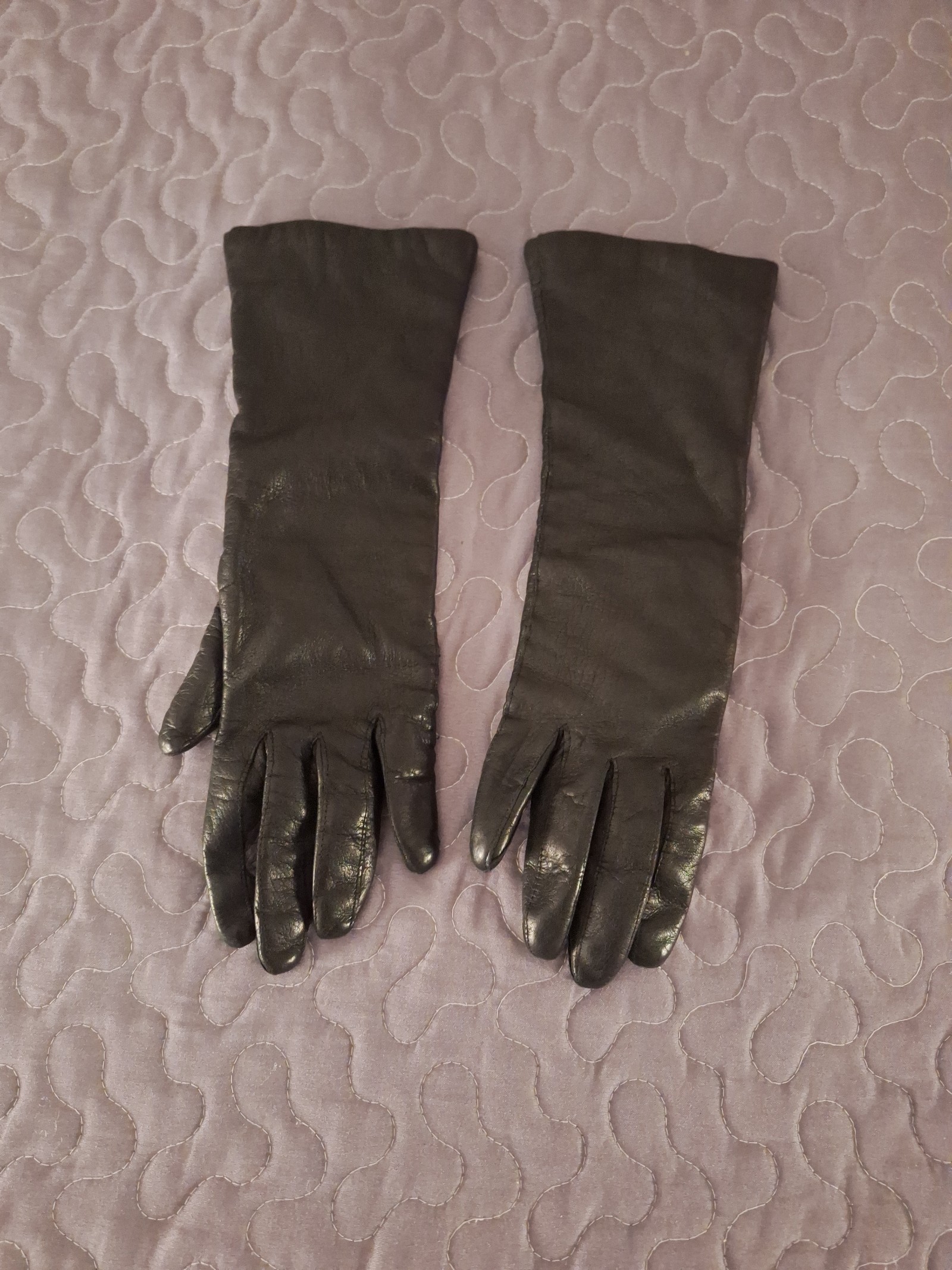 Vintage gloves (Italy)