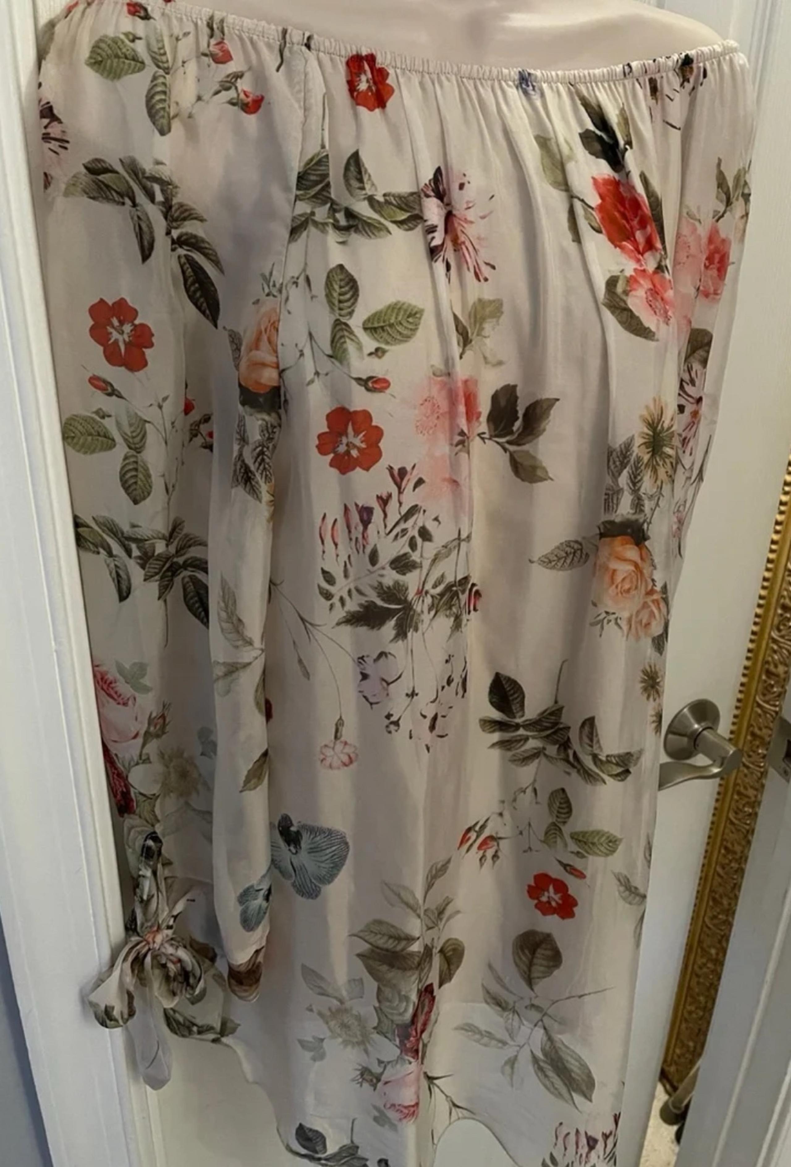 Lola Italian Silk Garden print Shirt fully lined in large