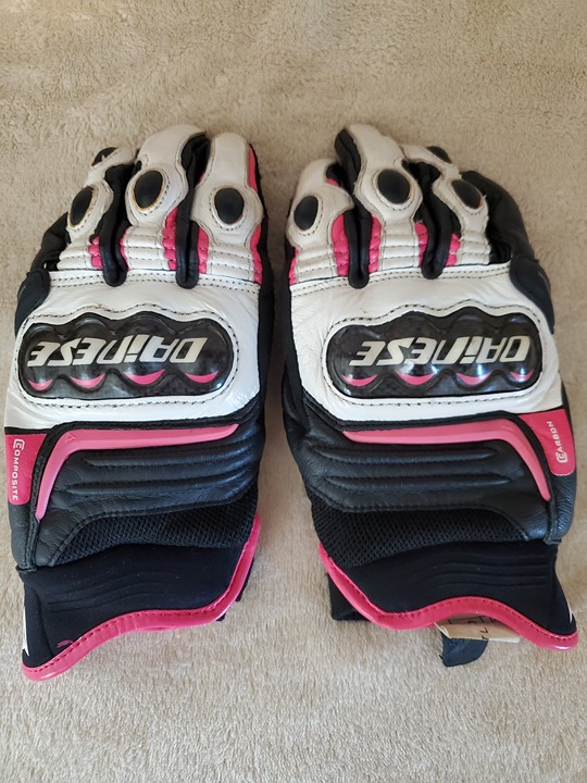 DAINESE Carbon D1 Short Gloves PINK Size: Women's Medium Great Condition!