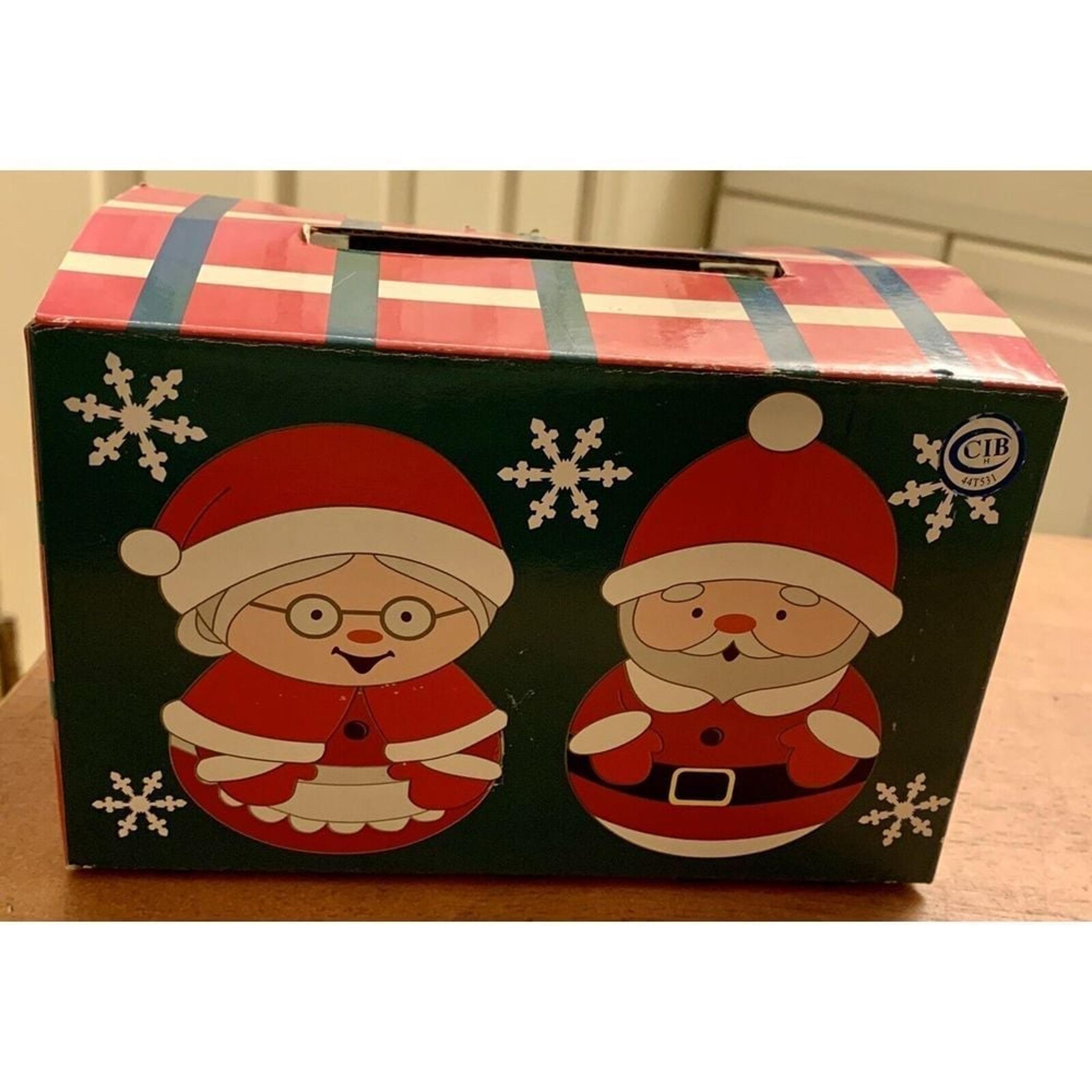 Mesa Home Products Mr. And Mrs. Santa Clause Salt And Pepper Holiday Shakers 3"