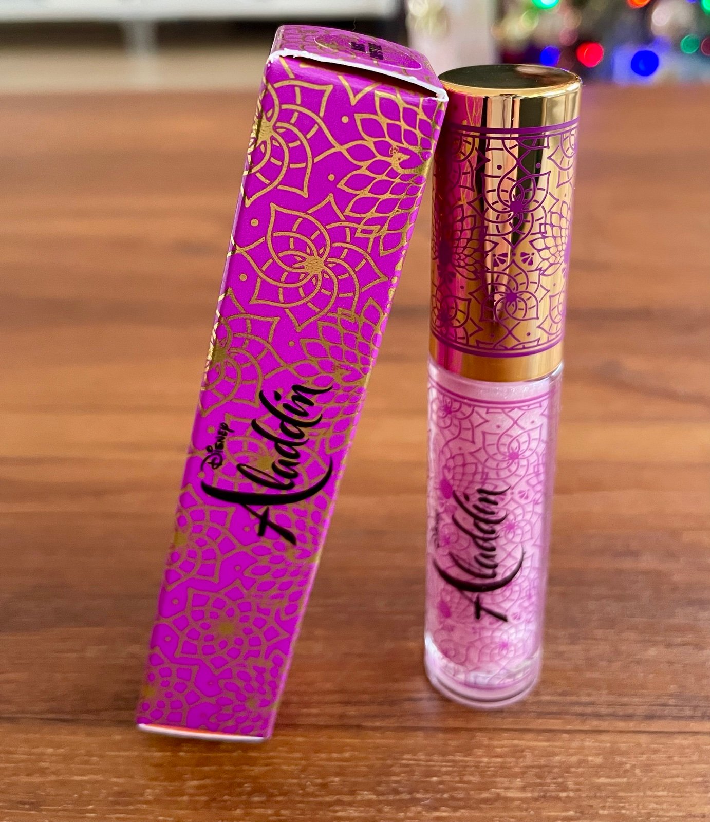 MAC LIPGLASS DISNEY ALADDIN (MAGIC CARPET RIDE) PINK GLITTER LIP GLOSS NIB