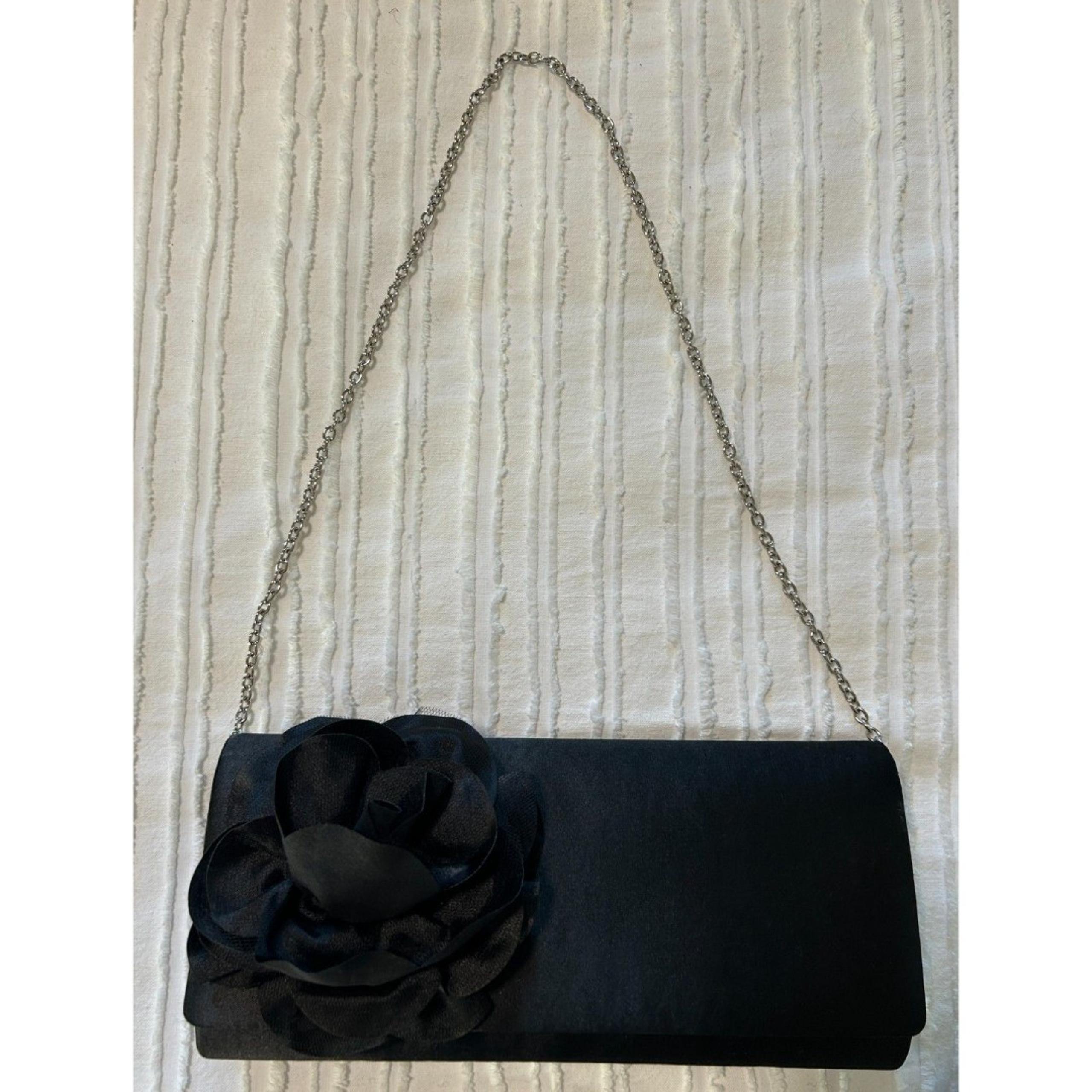 RSVP Clutch Purse Black Shoulder Chain Strap flower applique