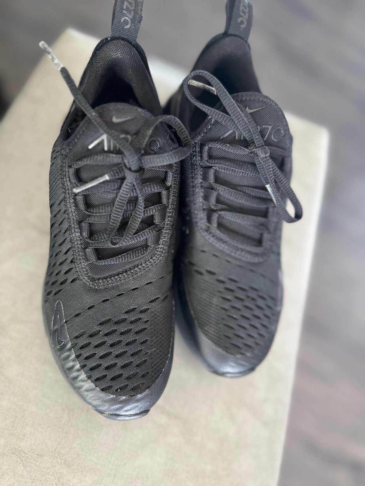Nike Air Max 270 Size 4 Youth