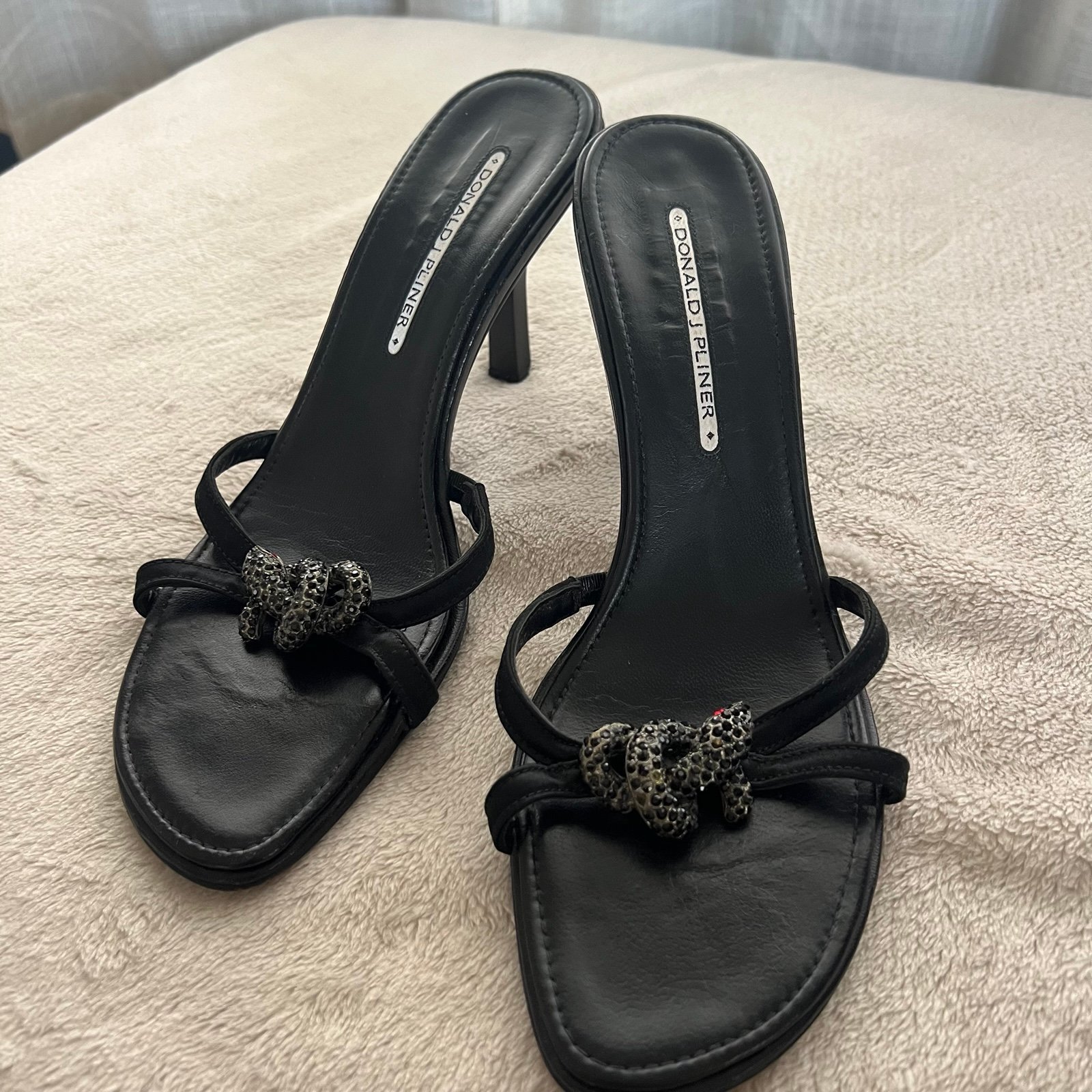 DONALD J PLINER Black Leather Rhinestone Snake Strap Mule Sandals