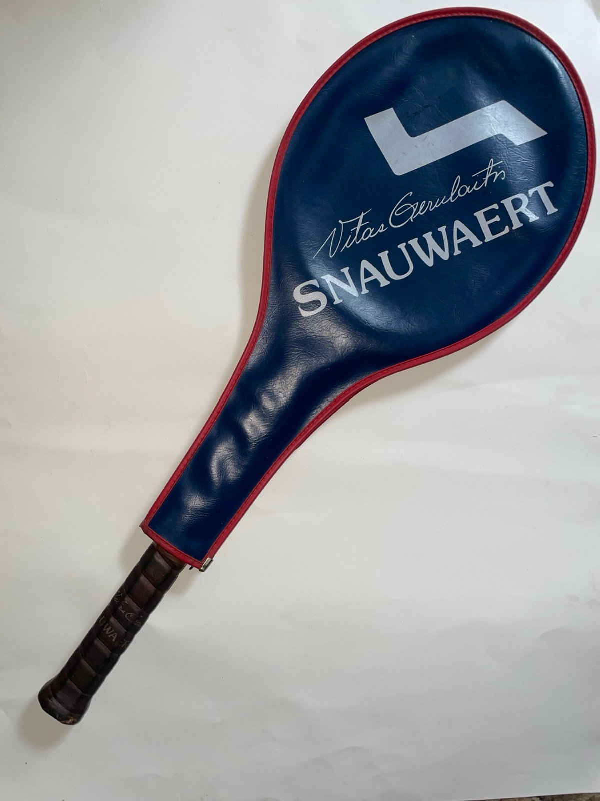 Vintage Snauwaert Vitas Gerulaitis autograph Tennis Racquet (4 3/8) W/ Cover