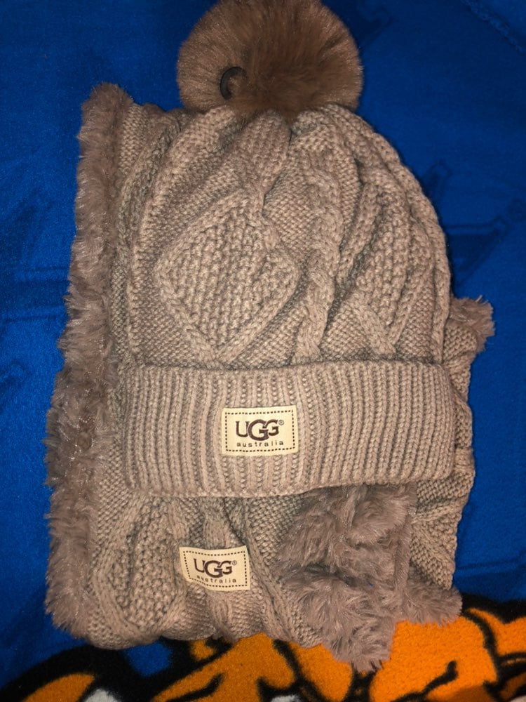 Ugg hat and scarf sets