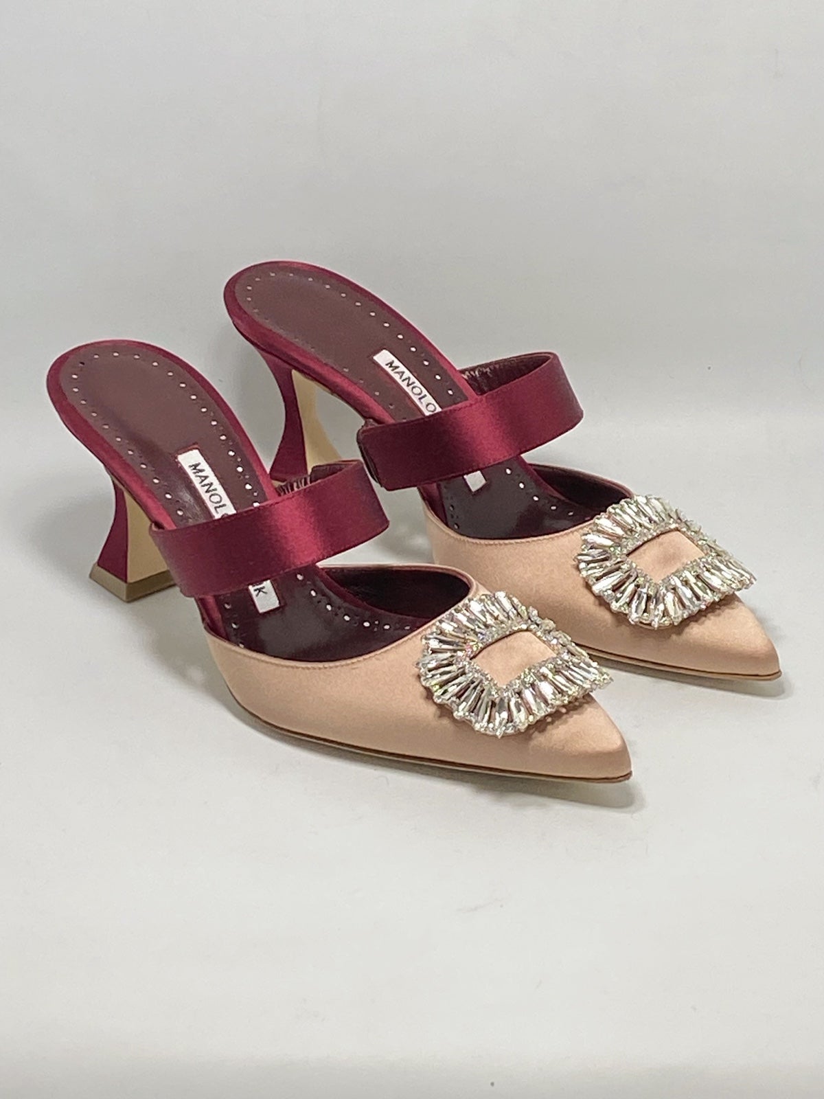 Manolo Blahnik Scapetamu 70 Crystal-Embellished Colorblocked Satin Mules size 37