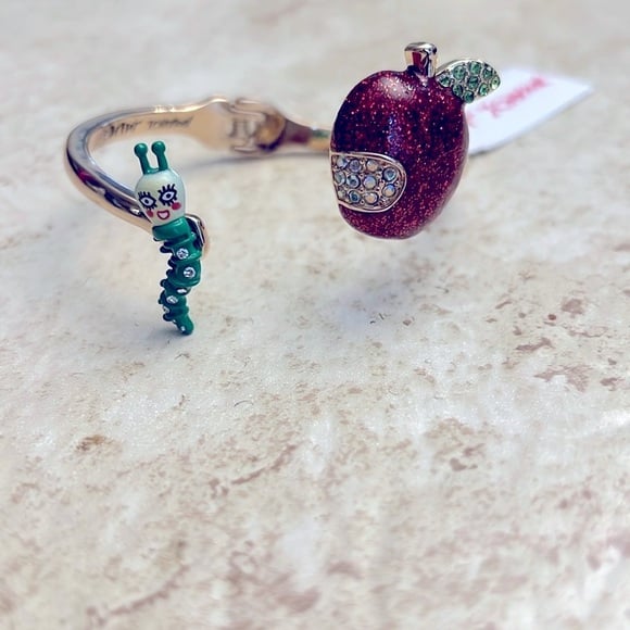 Betsey Johnson Teacher’s Apple Worm Bracelet NEW