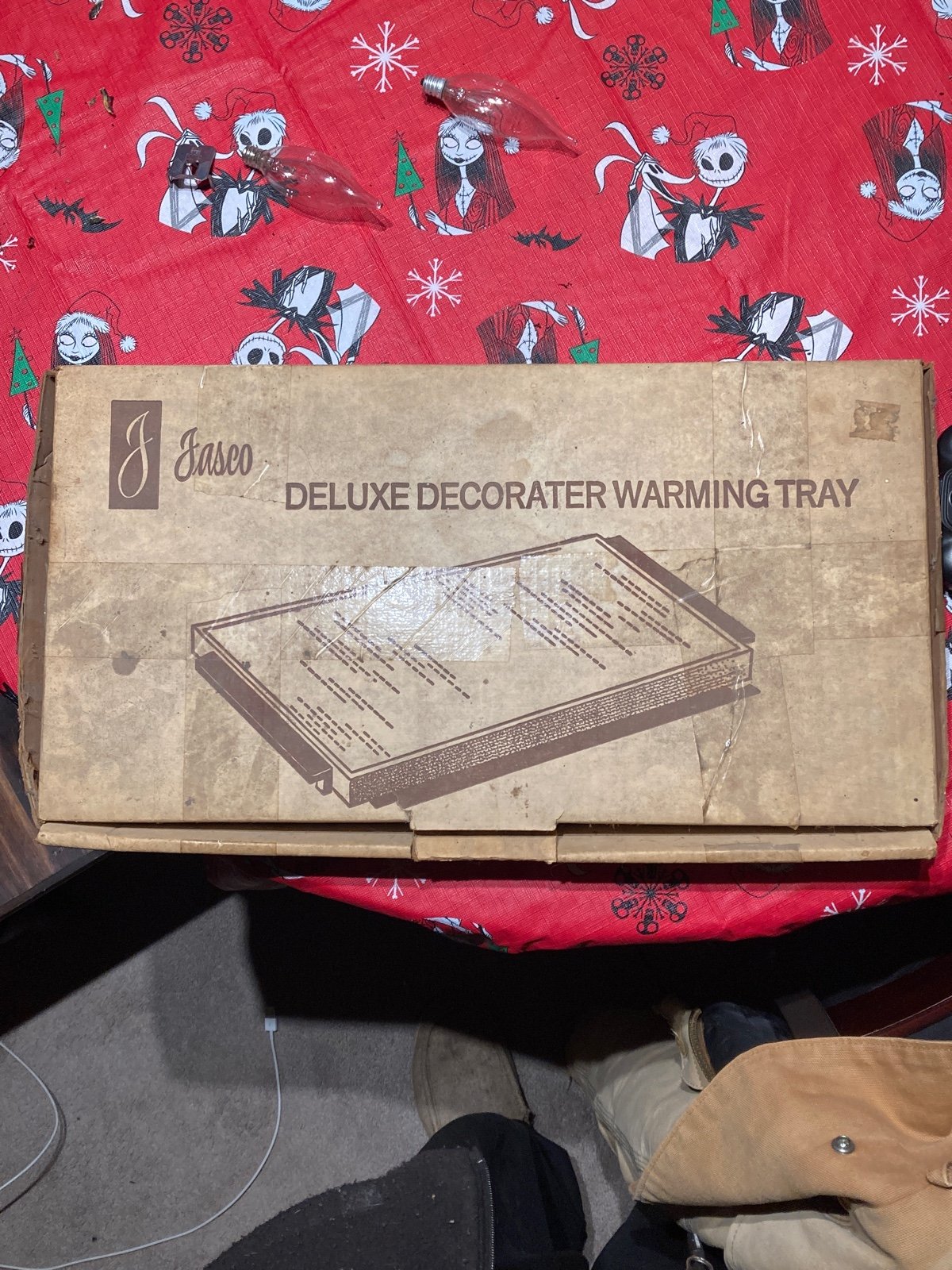 MAKE A OFFER IF INTERESTED deluxe decorater warming tray 418/919 currier & ives