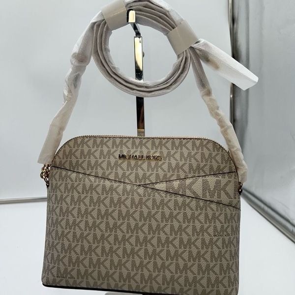 Michael Kors Jet Set Travel in Clay and Blush