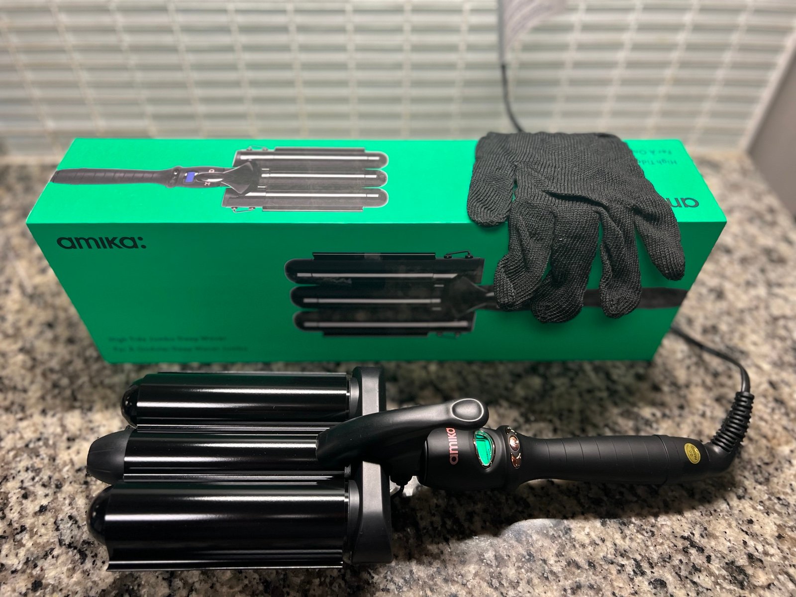 Amika jumbo waver